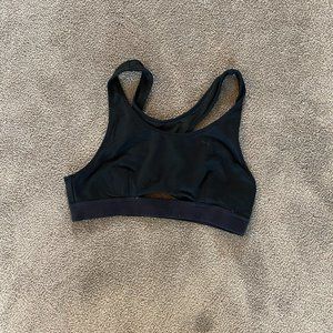Alo Yoga cut-out sports bra size xs